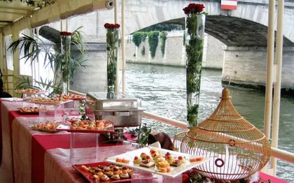 Photo de Péniche L'Equité - Location de Péniche - Paris