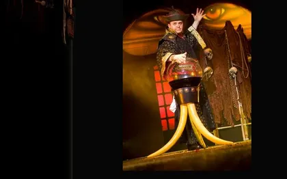 Photo de Magicien Alpha -  Spectacle avec effets spéciaux – danses et humour 