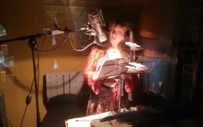 Photo de Gin CANDOTTI-BESSON - VOIX OFF PROFESSIONNELLE 