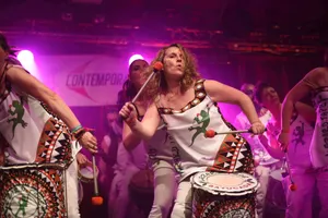 Lézard de Bahia sur scène