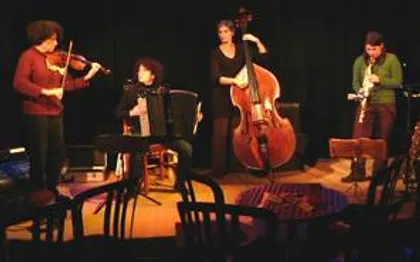 Photo de Veronique Mula - Saxophoniste Jazz et son Quartet Féminin -  ST MARTIN DE CASTILLON