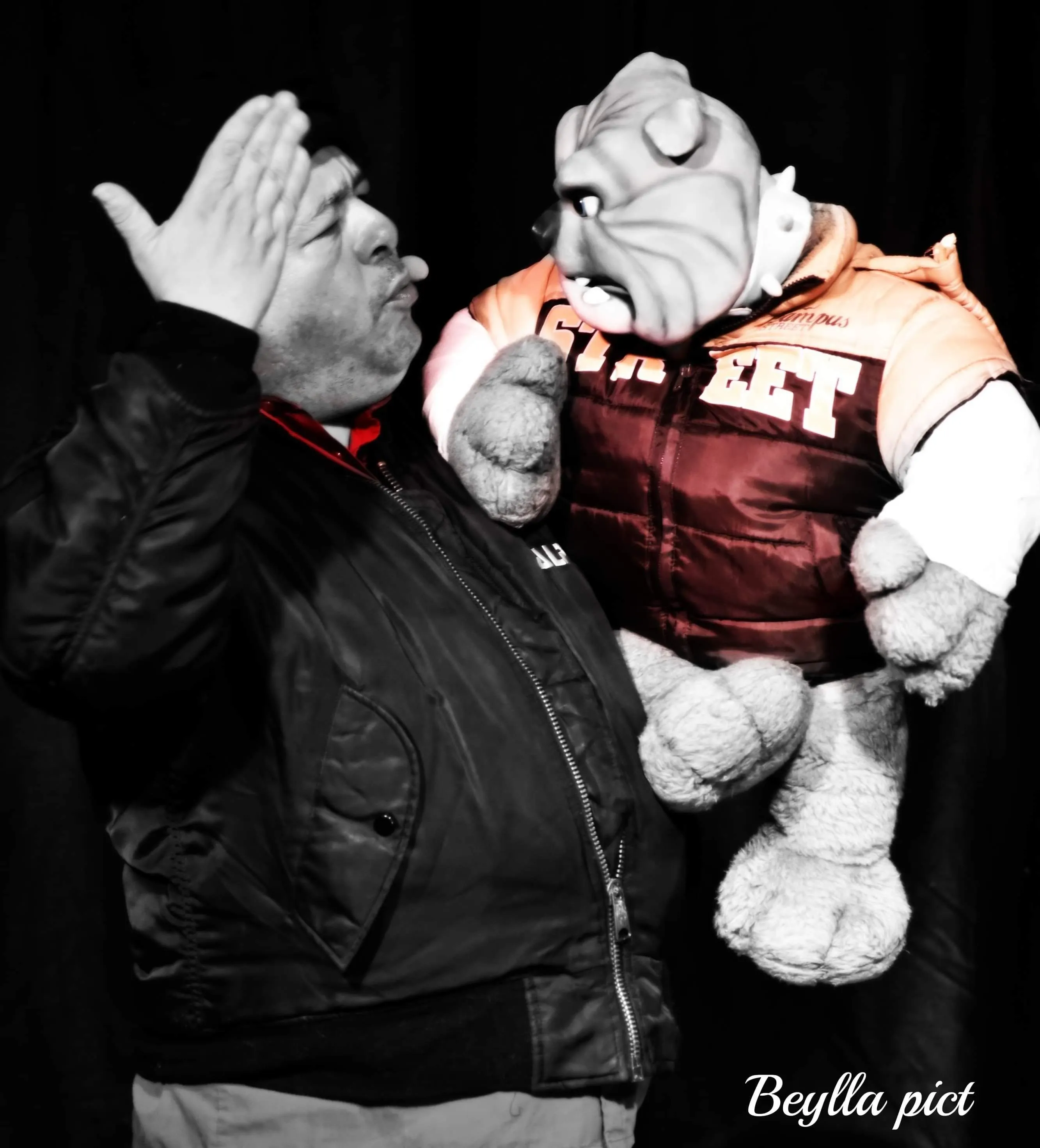 la sécurité en mode julien rouge ventriloque 