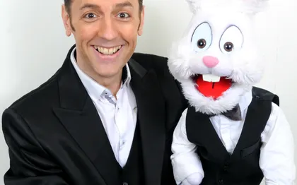 Photo de Magic Lydo Magicien close up et Ventriloque / Paris