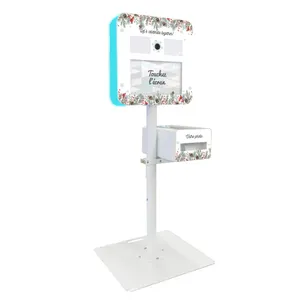 photobooth celebrate wedding