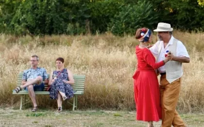 Photo de Paribal, danses de bal musette, ambiances guinguette / Paris IDF