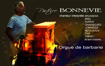 Photo de Patrice BONNEVIE Joueur d'Orgue de Barbarie  / Chanteur / Sète 