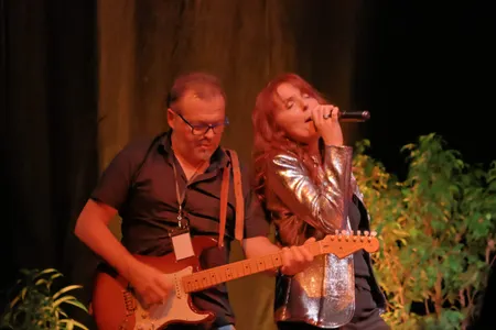 Emily Show, chanteuse, chante pour vous (Hauts de France)