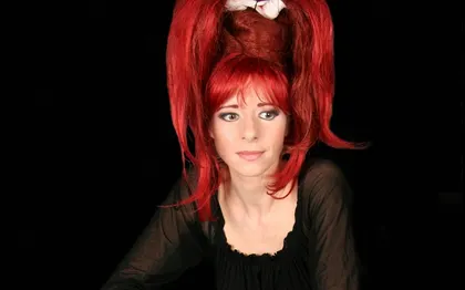 Photo de Lysa ALLAN - Sosie de Mylène Farmer