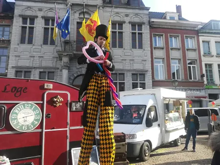 La Fédération des Fous - Artiste de rue - Ath - Belgique