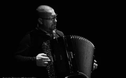 Photo de Fabrice Guillot accordéoniste chanteur / Centre-Val de Loire