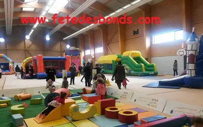 Photo de "Fête des bonds" location de jeux et structures gonflables / Centre