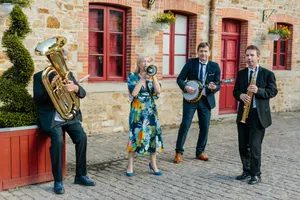 Samedi 25 mai 2019, Only New Jazz Band (Quartet) au Domaine de la Bretesche à Missillac (44), pour l'animation d'un cocktail de mariage.
