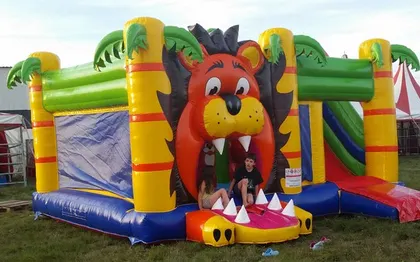 Photo de Jeux de kermesse, jeux en bois, Structures Gonflables / Angers - Tours