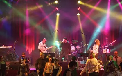 Photo de FRONTIERE LIVE ORCHESTRE VARIETE INTERNATIONALE / Île de France-PARIS