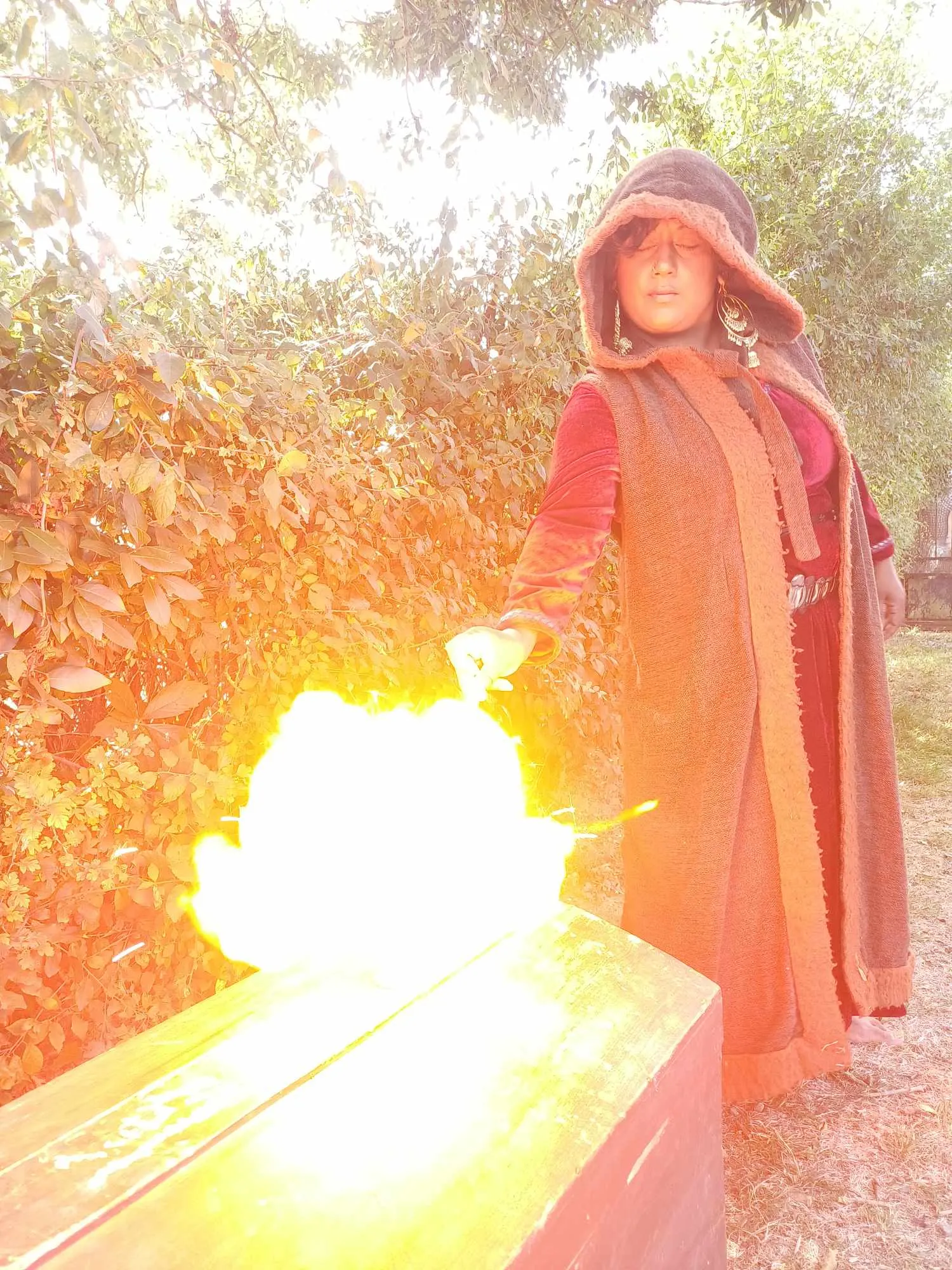 SORCIèRE
contes, accompagnée par l'adorable Tâm, effet de feu, atelier de potions

crédit photo : cie la Folie de l'Ange