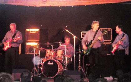 Photo de Les Mustangs avec Bruno Cassus - Orchestre Rock - Années 60 - PARIS