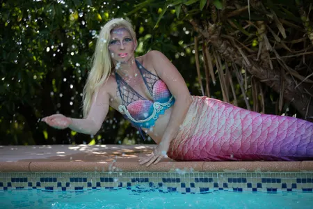 Show aquatiques Freya la Sirène  / Saint Tropez- Cannes-Antibes-Monaco