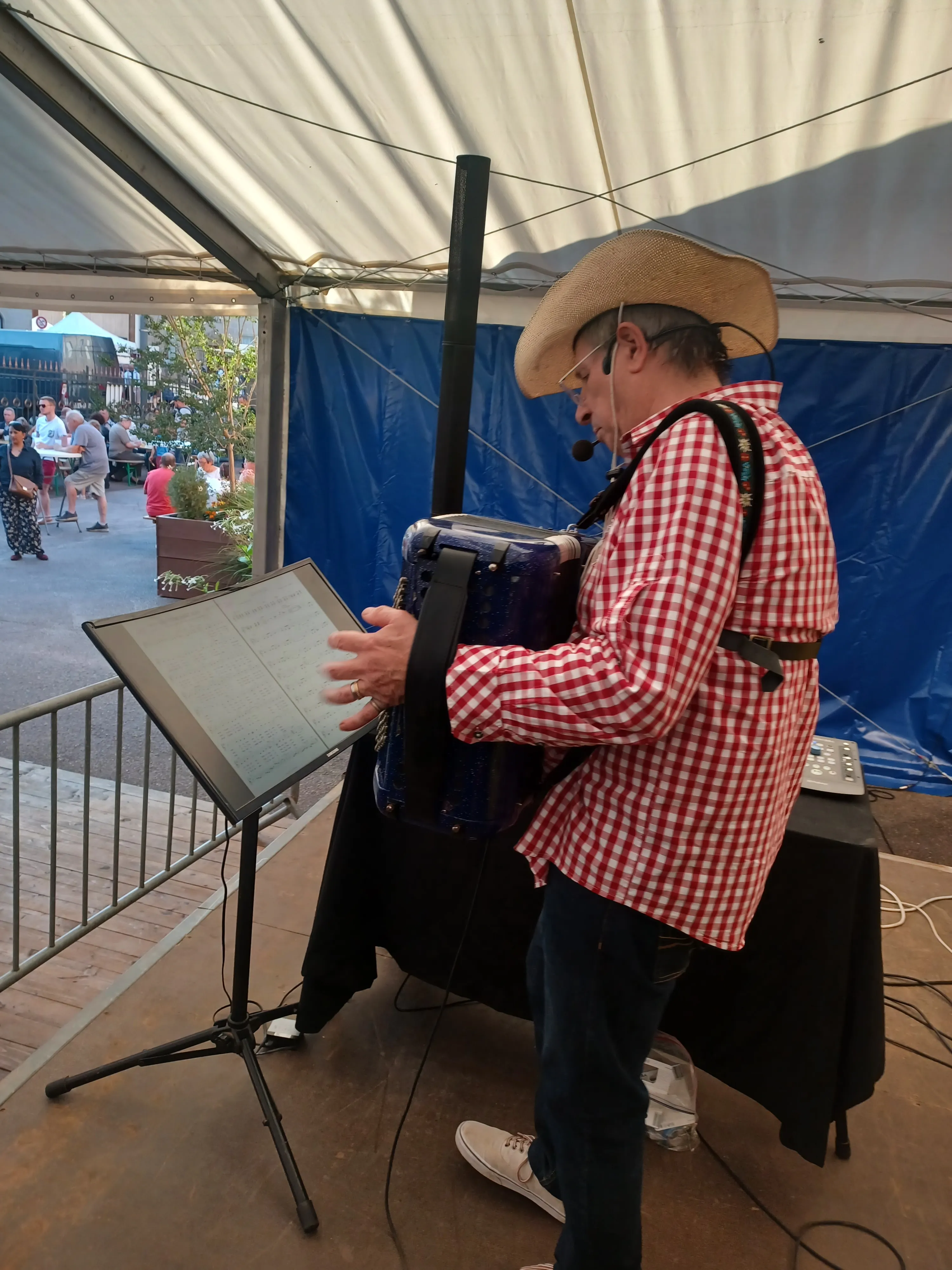 Une prestation sous chapiteau