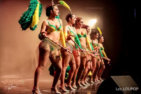 LOLIPOP - SPECTACLE REVUE CABARET DANSEUSES CHANTEURS INTINERANT