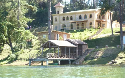 Photo de RECEPTION - MARIAGE : LE CHATEAU DU LAC à MANTASOA