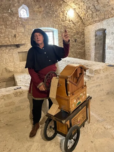 Dans les salles du château de Châtel sur Moselle