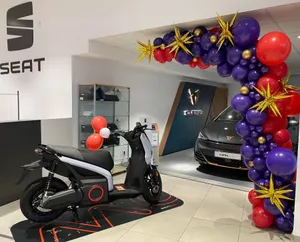 Décoration ballons concession automobiles Aix La Pioline