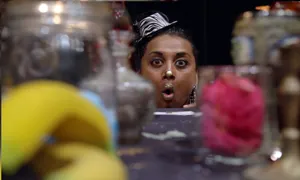 Lilie Berlue et le Sorcier Subramaniaque
contes, petites illusions, interaction avec le public

crédit photo : cie la Folie de l'Ange