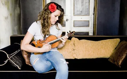 Photo de Marie-Aude Rousseaux Violoniste-chanteuse  LIVE 