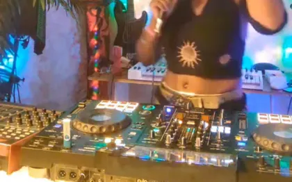 Photo de DJ au féminin DJette Kety Estha généraliste Beatmaker / Paris