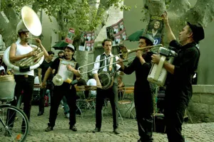 Du Rififi dans les Pistons, musiciens de rue dans le Vaucluse