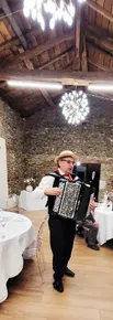 Chanteur accordéoniste pianiste Loire-Atlantique en Pays de la Loire