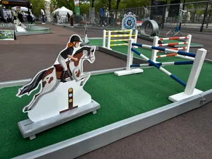 Vivez l’aventure avec notre mini-golf équestre ! Un parcours captivant mêlant plaisir et défis, où chaque trou vous plonge dans une nouvelle expérience. Un univers miniature, original et mémorable, pour petits et grands.