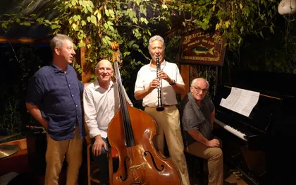 Photo de Yves Renard et ses musiciens. Du Trio au Sextet Jazz - Cannes PACA