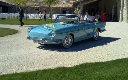 Photo de Louez une voiture ancienne, de collection pour Mariage avec Drôme Rétro Mariage