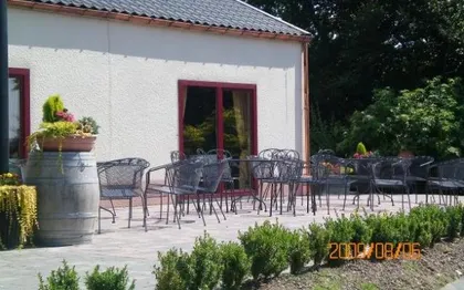 Photo de La Reine des Pres - TRAITEUR LOCATION DE SALLE POUR BANQUET - FETE - HOUFFALIZE