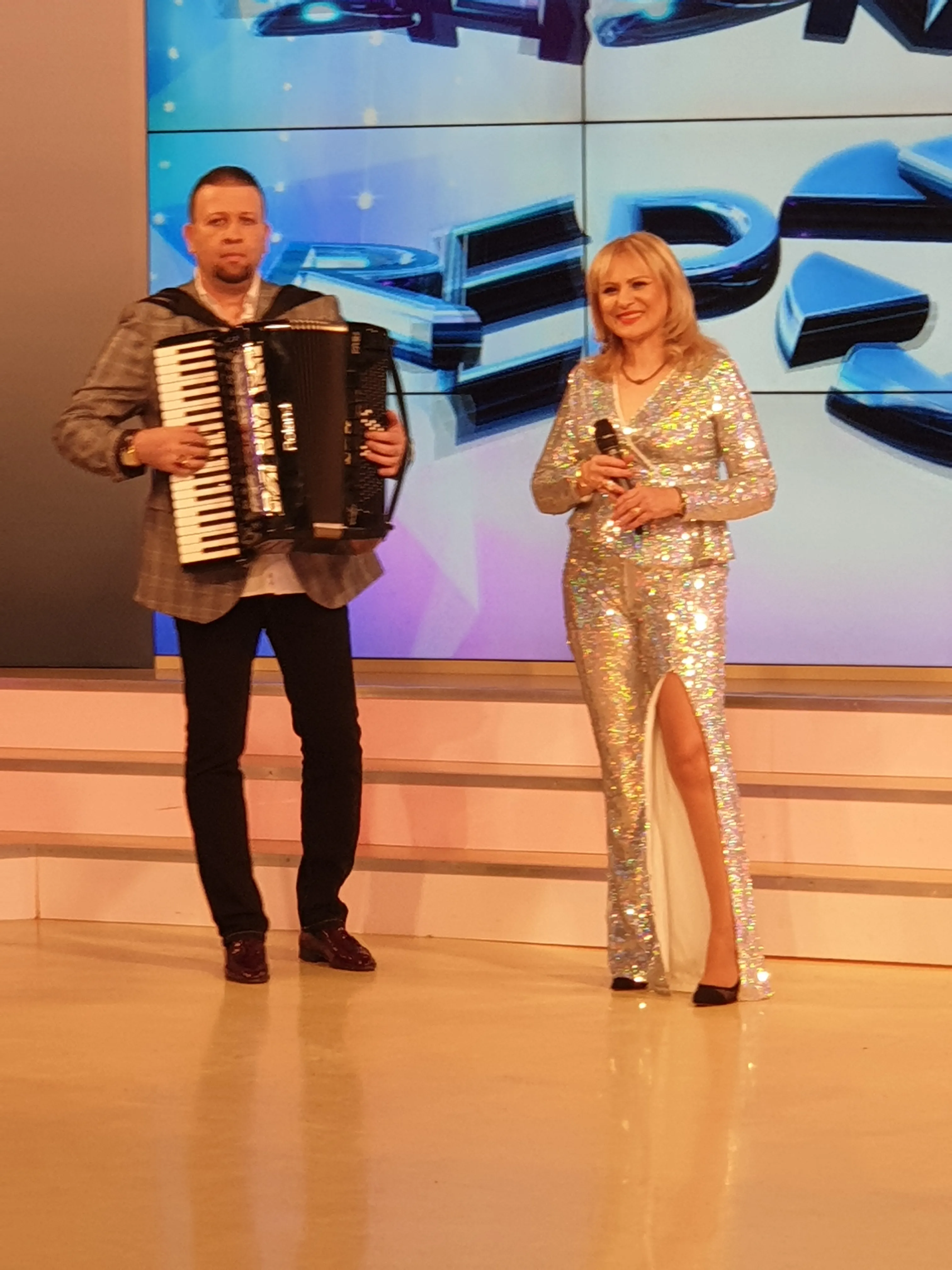 Orchestre de musique Balkans, Tziganes,Russes,jazz,variété,EdithPiaf...