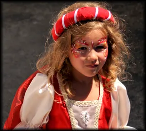 Maquillage petite fille fête Médiévale Guérande 44