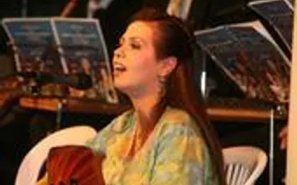 Photo de Syrine Ben Moussa - Chanteuse Arabo Andalouse - variété maghrébine