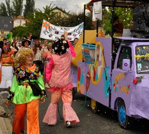 Char Canon à Confettis "Les Hippy's Débarquent"