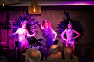 Revue cabaret avec Lydia Moreno et les danseuses Gard