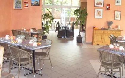 Photo de RESTAURANT - SALLE POUR GROUPE GRIGNAN DROME - LE ROZELL