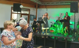 Sylvie Wonder guinguette de l'écluse Neuilly sur Marne