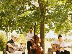 Cocktail de mariage 
Trio Jazz swing manouche
Département Maine-et-Loire 49