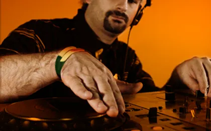 Photo de DJ Caribbéen - Antillais - Exotique - Tropical - DJ HALAN  - NEUILLY SUR MARNE