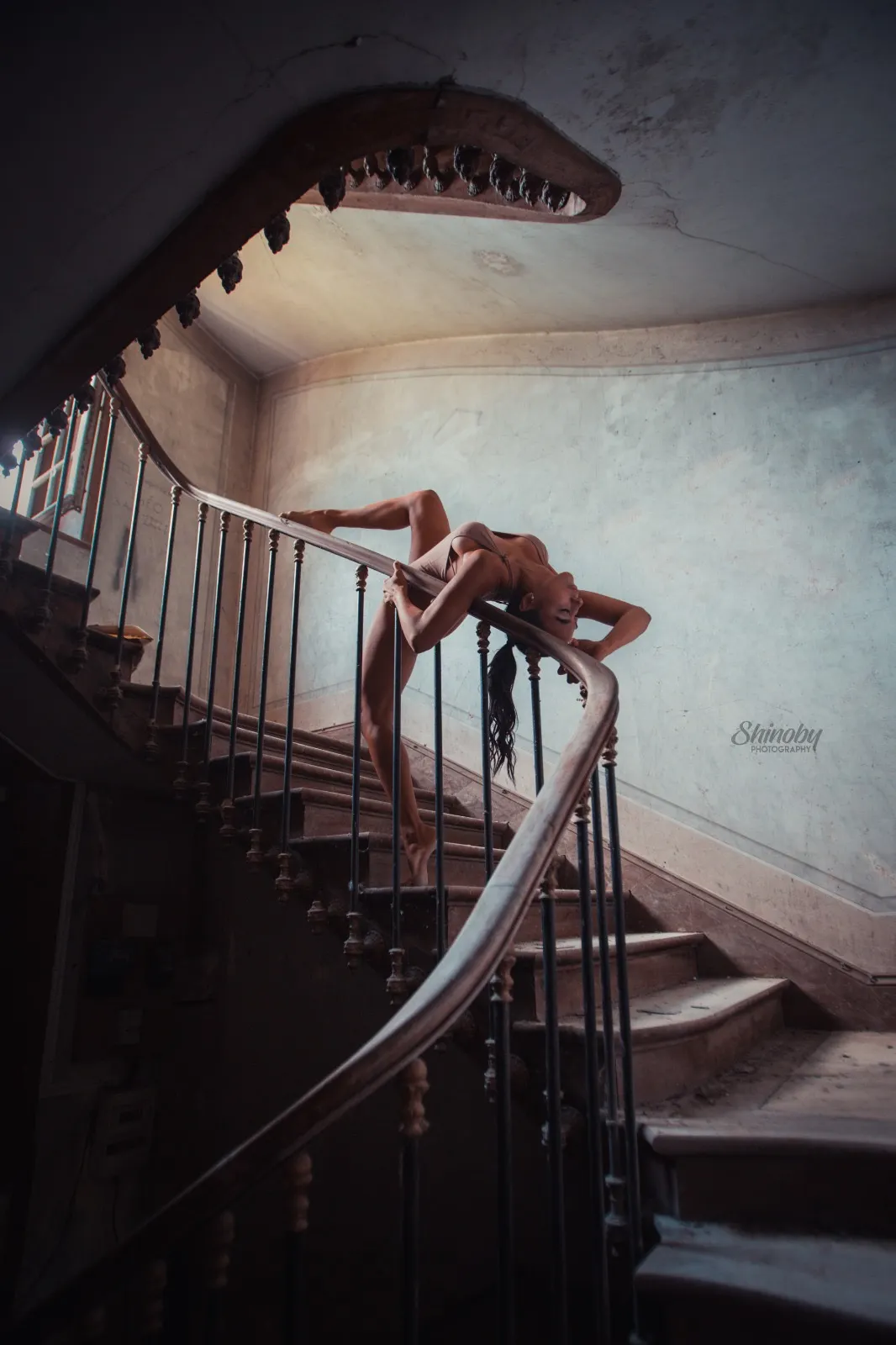 Flexotika showgirl Floorwork  Stripplastic style PARIS