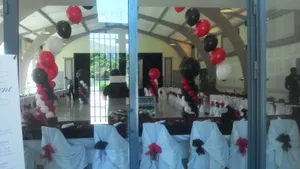 Décoration ballon salle mariage avignon