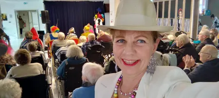 CATHY MINY - Chanteuse multigénérationnelle & Clown - BEAUVAIS