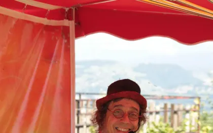 Photo de L'orgu'à Bily, chanteur tourneur d'orgue de barbarie, Rhône-Alpes