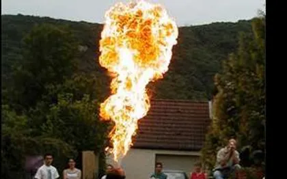 Photo de Bruno Fakir - Cracheur de Feu - Animation de Rue - JURA