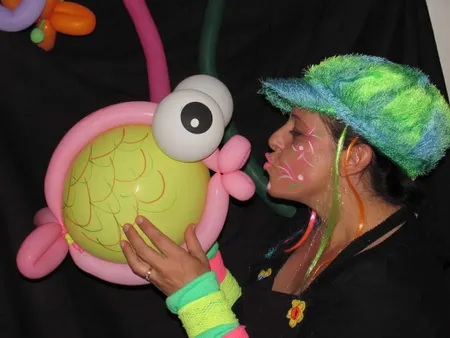 Les Petites Fourberies Maquillage enfants, Ballooneuse, Tattoos...